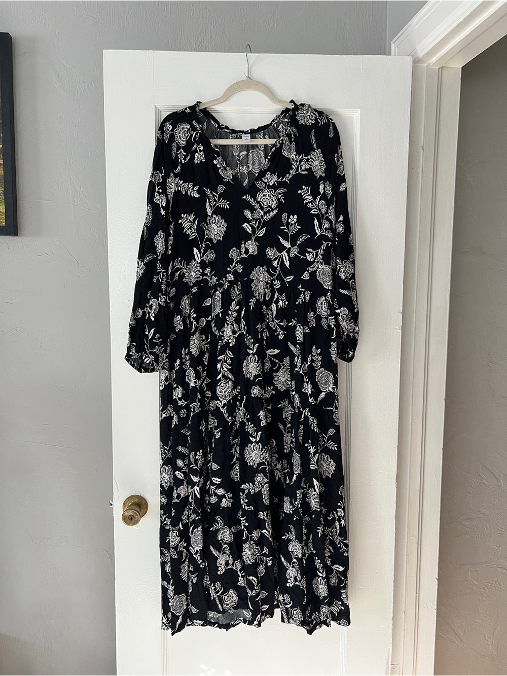 Old Navy Black Maxi Dress with White Floral Print